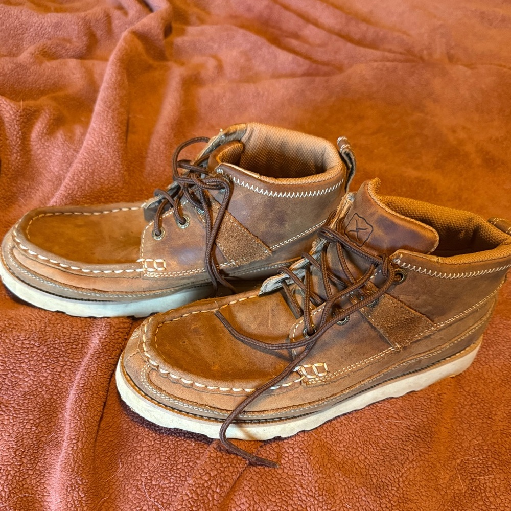 Twisted X Brown Lace Up Boots Youth 4.5 fits like Women’s 7 Wedge sole Moc toe